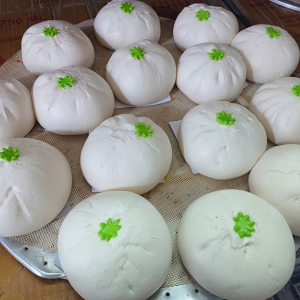 bánh bao nhân thịt truyền thống